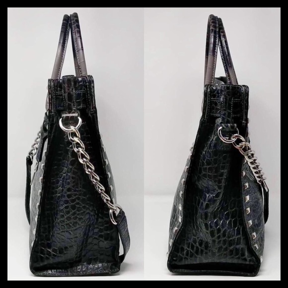 Michael Kors Large Hamilton
Studded Leather Tote - Picture 6 of 16